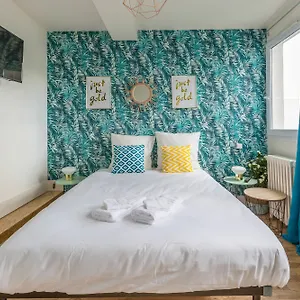 https://apartment-ws-champs-elyses-ponthieu.fr-paris.fr